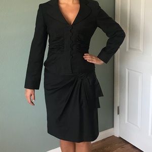 Fitted Nine West black skirt suit